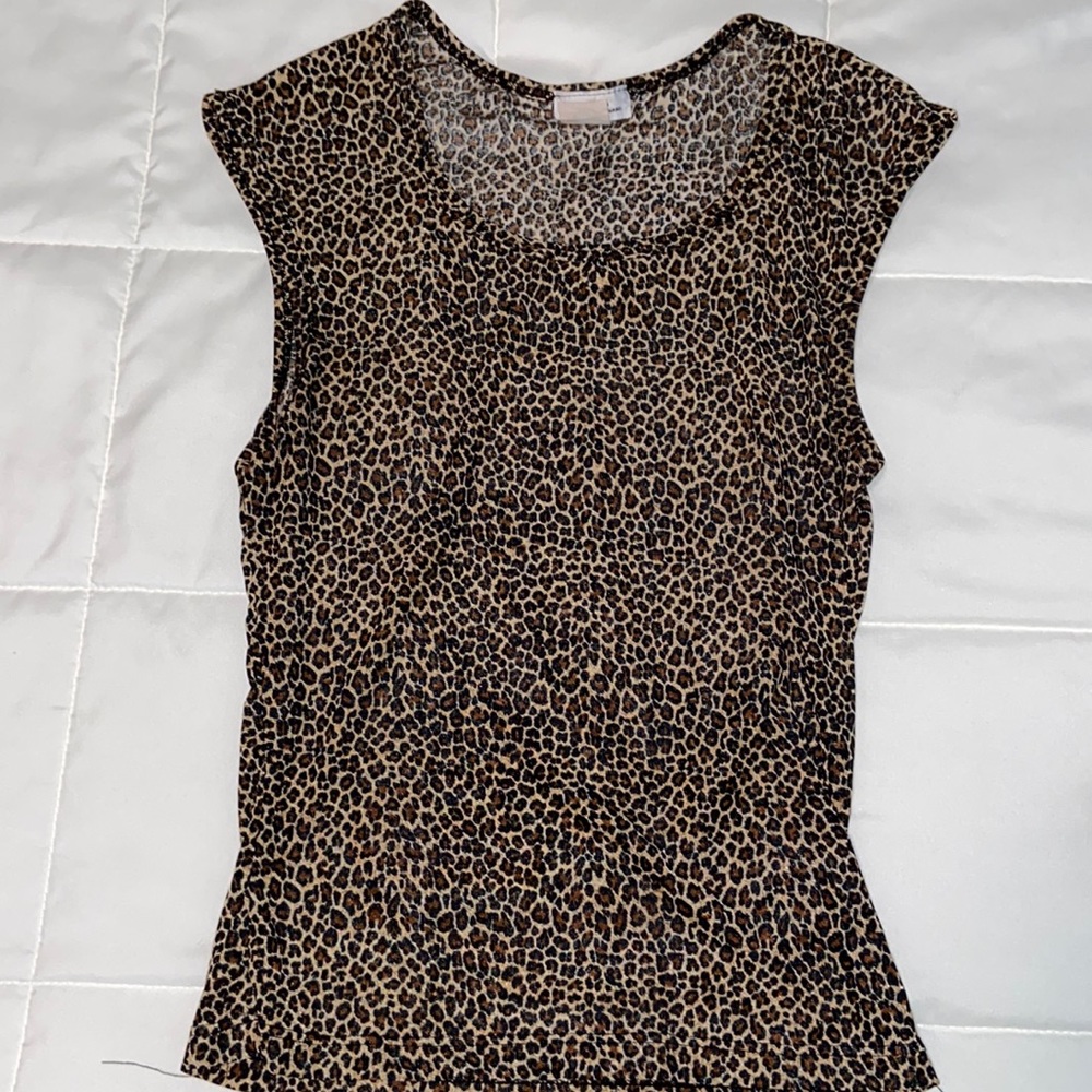 Leopard print undershirt stretchy size small